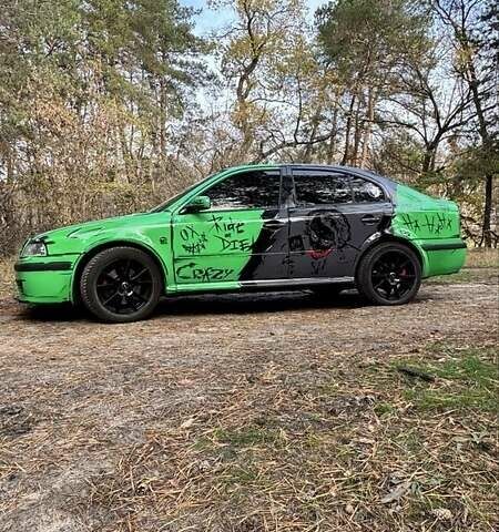 Зеленый Шкода Октавия, объемом двигателя 1.8 л и пробегом 345 тыс. км за 6000 $, фото 1 на Automoto.ua