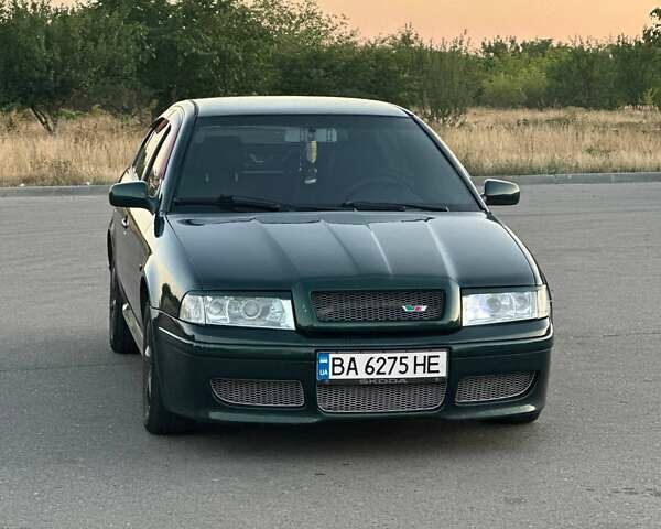 Зелений Шкода Октавія, об'ємом двигуна 1.78 л та пробігом 429 тис. км за 4100 $, фото 1 на Automoto.ua