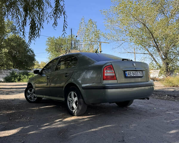 Зеленый Шкода Октавия, объемом двигателя 1.98 л и пробегом 320 тыс. км за 4000 $, фото 1 на Automoto.ua