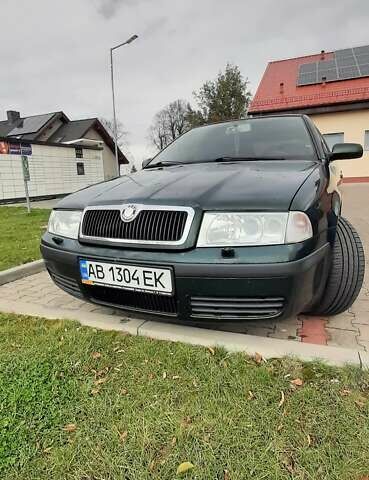 Зелений Шкода Октавія, об'ємом двигуна 2 л та пробігом 334 тис. км за 5100 $, фото 1 на Automoto.ua