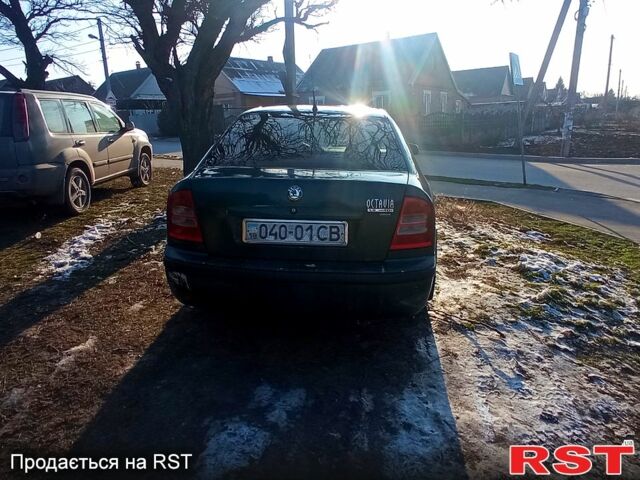 Зеленый Шкода Октавия, объемом двигателя 19 л и пробегом 700 тыс. км за 3600 $, фото 1 на Automoto.ua