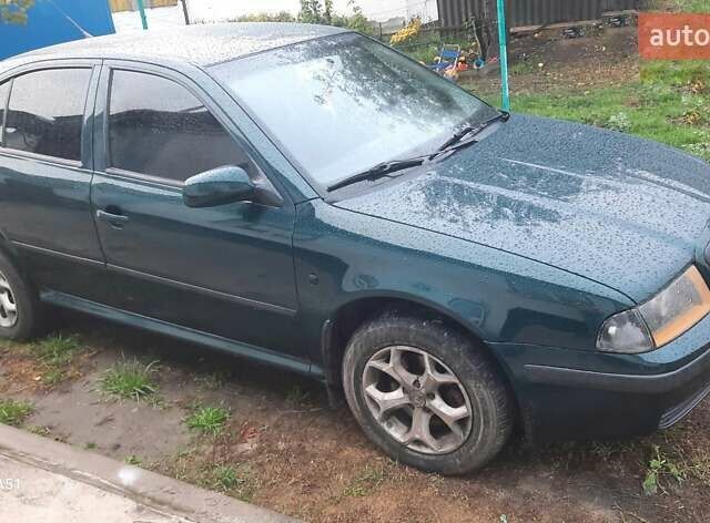 Шкода Октавия 2003 в Полтаве на Automoto.ua Зеленый Шкода Октавия, объемом двигателя 2 л и пробегом 240 тыс. км за 4000 $, фото 1 на Automoto.ua