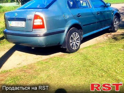 Зеленый Шкода Октавия, объемом двигателя 1.6 л и пробегом 300 тыс. км за 2800 $, фото 1 на Automoto.ua
