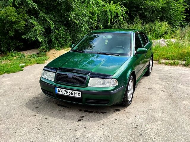 Зеленый Шкода Октавия, объемом двигателя 1.8 л и пробегом 291 тыс. км за 5300 $, фото 1 на Automoto.ua