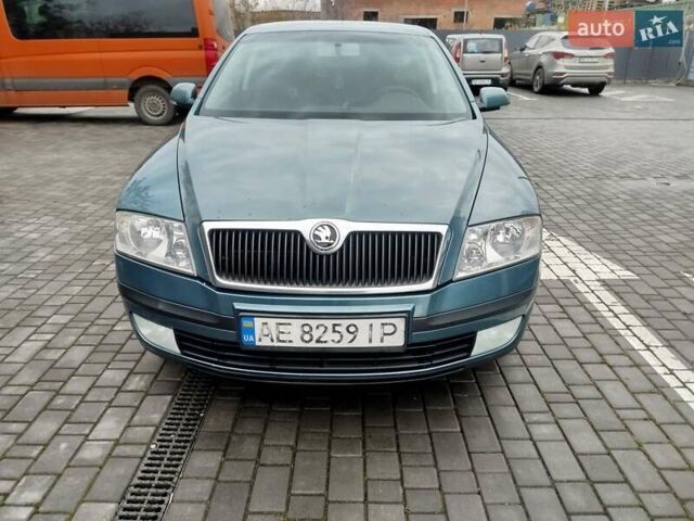 Зелений Шкода Октавія, об'ємом двигуна 1.6 л та пробігом 299 тис. км за 4500 $, фото 1 на Automoto.ua