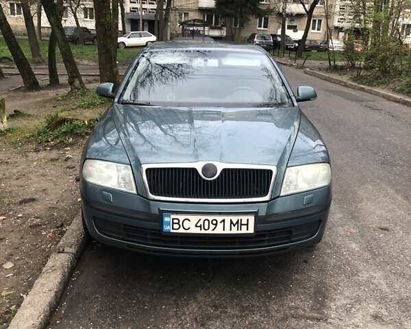 Зеленый Шкода Октавия, объемом двигателя 1.6 л и пробегом 290 тыс. км за 5000 $, фото 1 на Automoto.ua