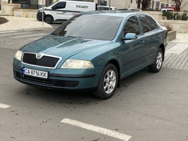 Зеленый Шкода Октавия, объемом двигателя 1.6 л и пробегом 260 тыс. км за 4700 $, фото 1 на Automoto.ua