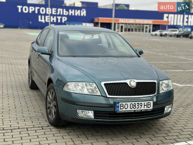 Зеленый Шкода Октавия, объемом двигателя 1.6 л и пробегом 197 тыс. км за 6900 $, фото 1 на Automoto.ua