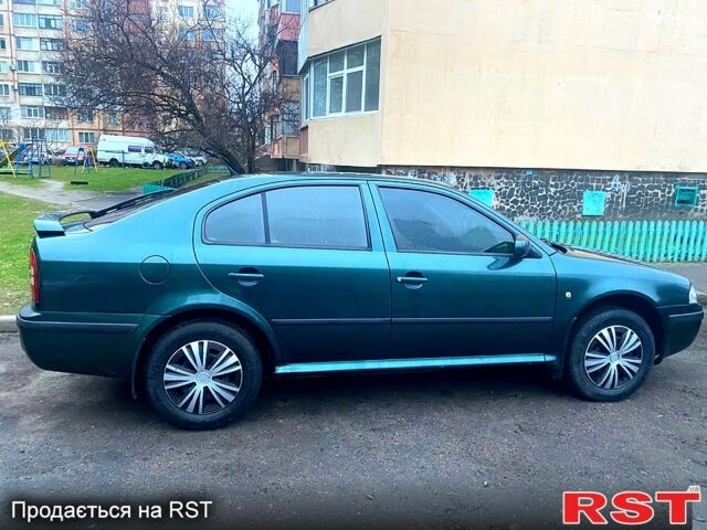 Зеленый Шкода Октавия, объемом двигателя 1.6 л и пробегом 303 тыс. км за 5000 $, фото 1 на Automoto.ua