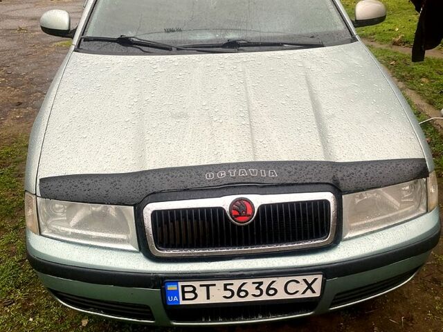 Зеленый Шкода Октавия, объемом двигателя 1.6 л и пробегом 280 тыс. км за 5000 $, фото 1 на Automoto.ua