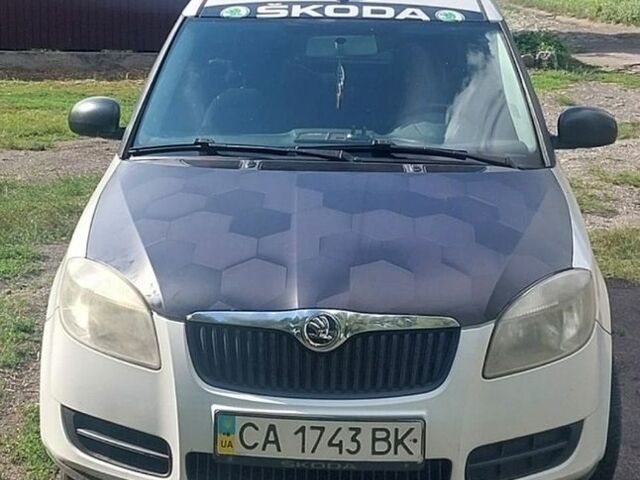Білий Шкода Практік, об'ємом двигуна 1.42 л та пробігом 343 тис. км за 5000 $, фото 1 на Automoto.ua