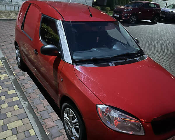 Красный Шкода Практик, объемом двигателя 1.2 л и пробегом 470 тыс. км за 2500 $, фото 1 на Automoto.ua