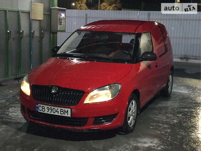 Красный Шкода Практик, объемом двигателя 1.2 л и пробегом 380 тыс. км за 4000 $, фото 1 на Automoto.ua