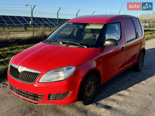 Красный Шкода Практик, объемом двигателя 1.2 л и пробегом 400 тыс. км за 2800 $, фото 1 на Automoto.ua