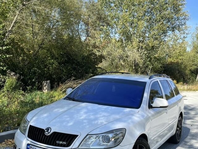 Белый Шкода РС, объемом двигателя 2 л и пробегом 296 тыс. км за 9500 $, фото 1 на Automoto.ua