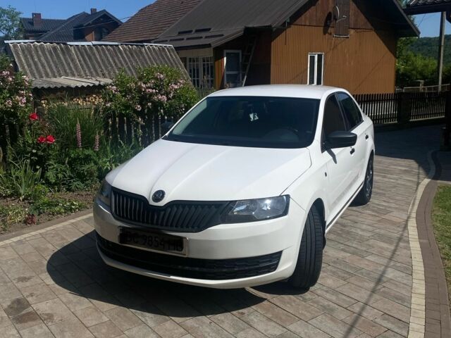 Белый Шкода Рапид, объемом двигателя 1.6 л и пробегом 225 тыс. км за 7100 $, фото 1 на Automoto.ua