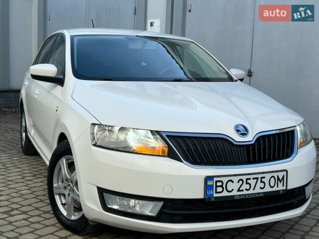 Белый Шкода Рапид, объемом двигателя 1.6 л и пробегом 239 тыс. км за 9399 $, фото 1 на Automoto.ua