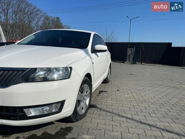 Белый Шкода Рапид, объемом двигателя 1.6 л и пробегом 298 тыс. км за 6900 $, фото 1 на Automoto.ua