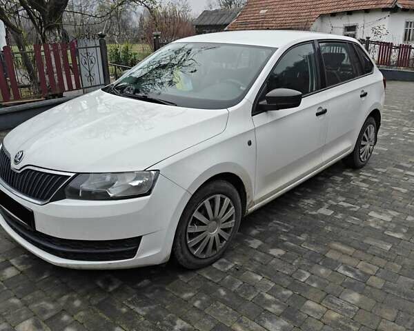 Белый Шкода Рапид, объемом двигателя 1.6 л и пробегом 207 тыс. км за 7500 $, фото 1 на Automoto.ua