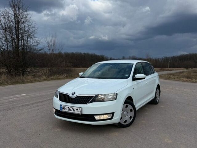 Белый Шкода Рапид, объемом двигателя 1.6 л и пробегом 188 тыс. км за 9900 $, фото 1 на Automoto.ua