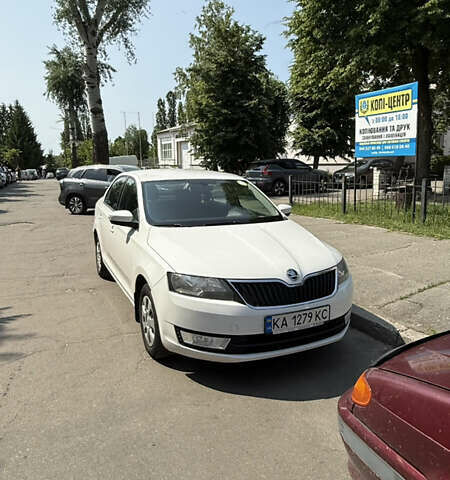 Белый Шкода Рапид, объемом двигателя 1.2 л и пробегом 191 тыс. км за 6200 $, фото 1 на Automoto.ua