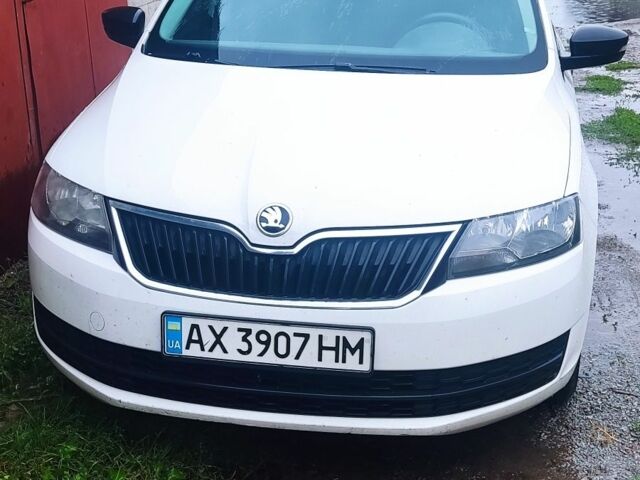 Білий Шкода Рапід, об'ємом двигуна 1.6 л та пробігом 200 тис. км за 7600 $, фото 1 на Automoto.ua