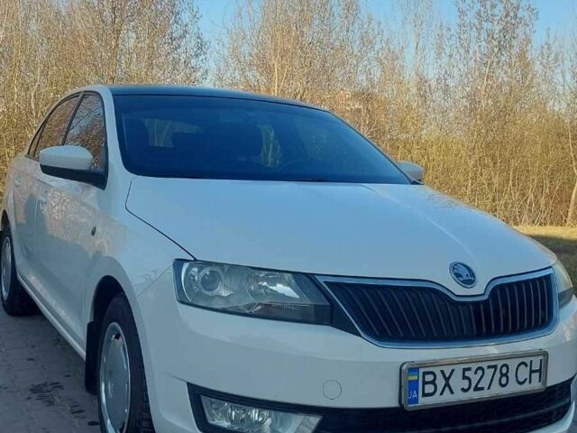Белый Шкода Рапид, объемом двигателя 1.2 л и пробегом 122 тыс. км за 7500 $, фото 1 на Automoto.ua