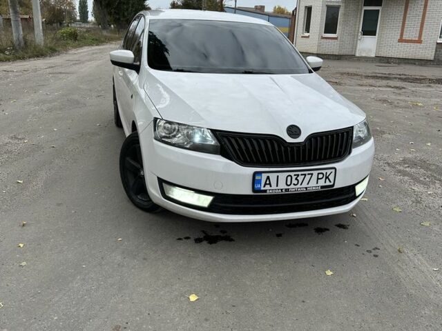 Білий Шкода Рапід, об'ємом двигуна 1.2 л та пробігом 230 тис. км за 8000 $, фото 1 на Automoto.ua