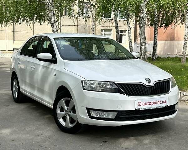Білий Шкода Рапід, об'ємом двигуна 1.2 л та пробігом 195 тис. км за 7000 $, фото 1 на Automoto.ua