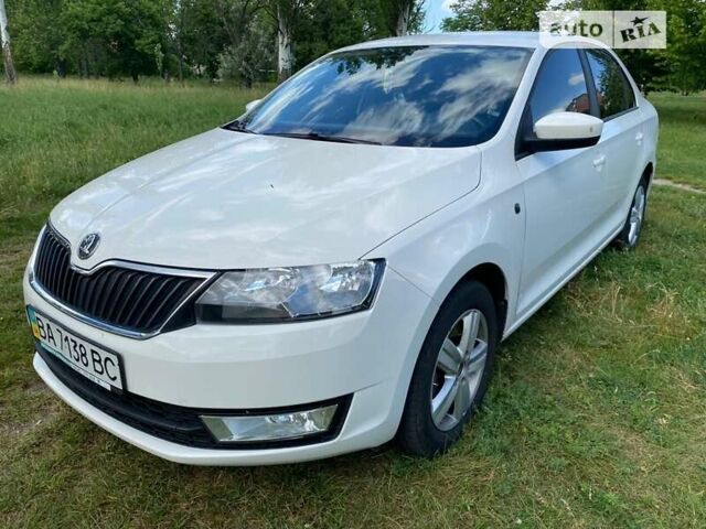Белый Шкода Рапид, объемом двигателя 1.6 л и пробегом 186 тыс. км за 7700 $, фото 1 на Automoto.ua