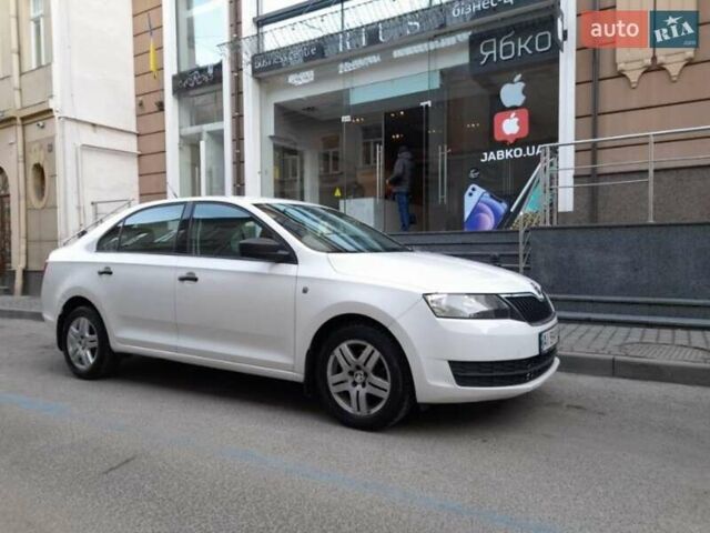 Белый Шкода Рапид, объемом двигателя 1.2 л и пробегом 164 тыс. км за 7300 $, фото 1 на Automoto.ua