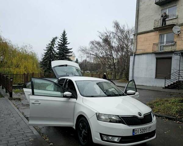 Белый Шкода Рапид, объемом двигателя 1.4 л и пробегом 228 тыс. км за 7500 $, фото 1 на Automoto.ua