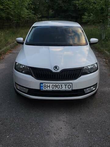 Білий Шкода Рапід, об'ємом двигуна 1.6 л та пробігом 150 тис. км за 9000 $, фото 1 на Automoto.ua