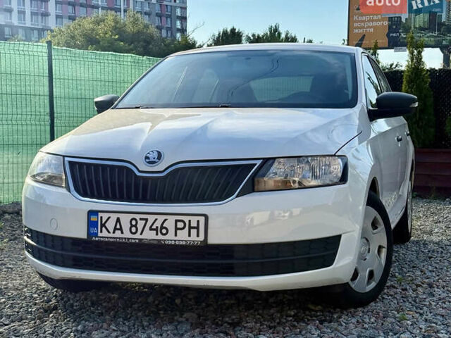 Белый Шкода Рапид, объемом двигателя 1.6 л и пробегом 202 тыс. км за 7199 $, фото 1 на Automoto.ua