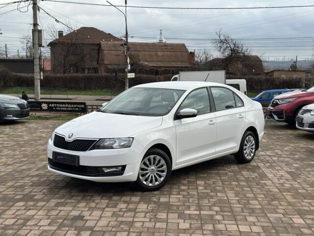 Белый Шкода Рапид, объемом двигателя 1.6 л и пробегом 158 тыс. км за 9400 $, фото 1 на Automoto.ua