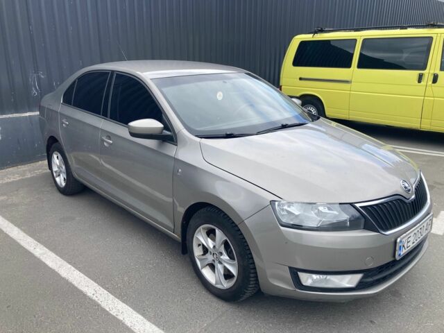 Бежевий Шкода Рапід, об'ємом двигуна 1.2 л та пробігом 260 тис. км за 6200 $, фото 1 на Automoto.ua