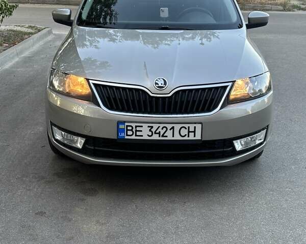 Бежевый Шкода Рапид, объемом двигателя 1.2 л и пробегом 127 тыс. км за 9000 $, фото 1 на Automoto.ua