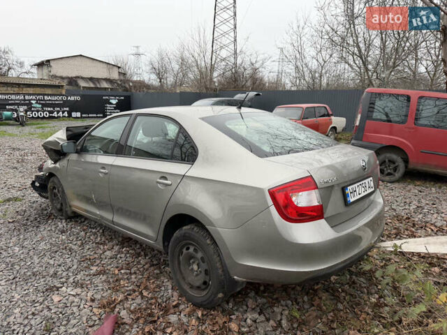 Бежевий Шкода Рапід, об'ємом двигуна 1.2 л та пробігом 42 тис. км за 2200 $, фото 1 на Automoto.ua