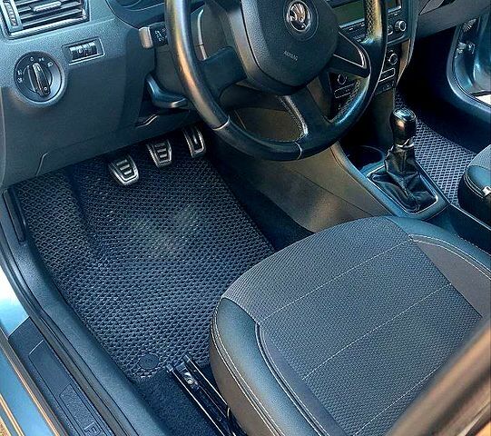 Шкода Рапід, об'ємом двигуна 1.2 л та пробігом 122 тис. км за 7300 $, фото 1 на Automoto.ua