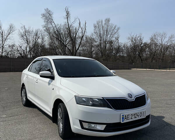 Шкода Рапид, объемом двигателя 1.2 л и пробегом 240 тыс. км за 7600 $, фото 1 на Automoto.ua