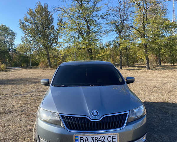 Серый Шкода Рапид, объемом двигателя 1.2 л и пробегом 172 тыс. км за 7200 $, фото 1 на Automoto.ua