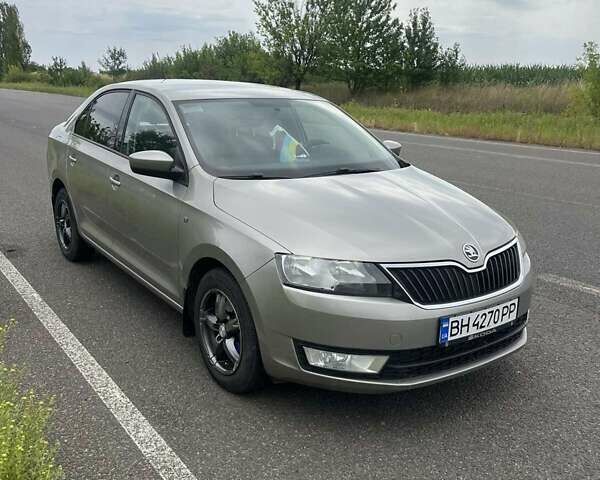 Сірий Шкода Рапід, об'ємом двигуна 1.2 л та пробігом 197 тис. км за 7200 $, фото 1 на Automoto.ua