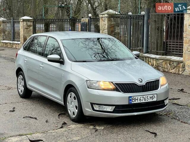 Сірий Шкода Рапід, об'ємом двигуна 1.2 л та пробігом 177 тис. км за 5900 $, фото 1 на Automoto.ua