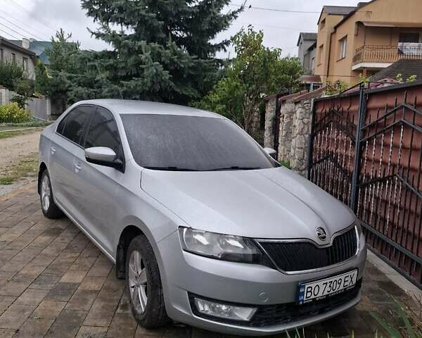 Сірий Шкода Рапід, об'ємом двигуна 1.2 л та пробігом 194 тис. км за 8300 $, фото 1 на Automoto.ua