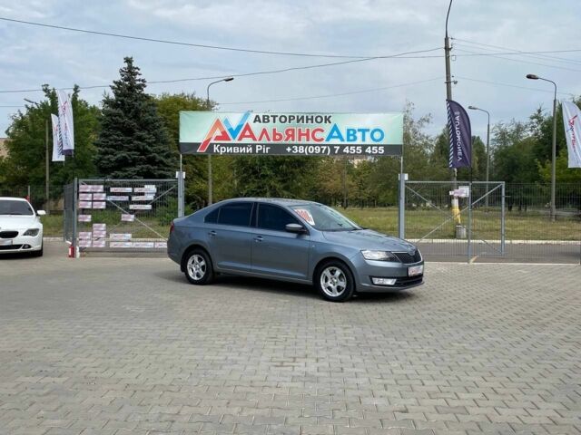 Серый Шкода Рапид, объемом двигателя 1.6 л и пробегом 217 тыс. км за 8700 $, фото 1 на Automoto.ua