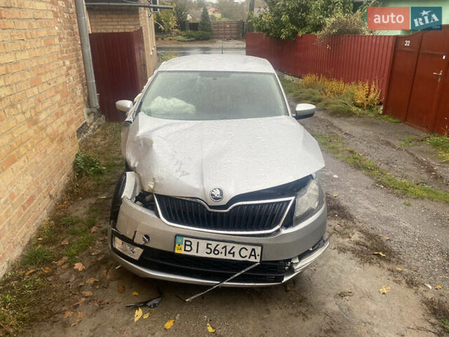 Сірий Шкода Рапід, об'ємом двигуна 1.2 л та пробігом 117 тис. км за 3000 $, фото 1 на Automoto.ua