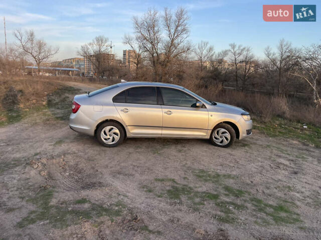 Серый Шкода Рапид, объемом двигателя 1.6 л и пробегом 281 тыс. км за 6900 $, фото 1 на Automoto.ua