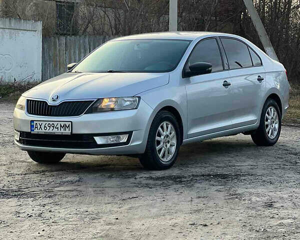 Сірий Шкода Рапід, об'ємом двигуна 1.2 л та пробігом 179 тис. км за 6700 $, фото 1 на Automoto.ua