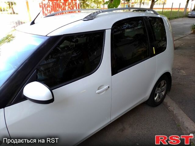 Білий Шкода Румстер, об'ємом двигуна 1.6 л та пробігом 304 тис. км за 5300 $, фото 1 на Automoto.ua