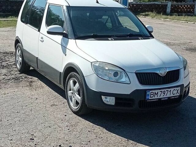 Белый Шкода Румстер, объемом двигателя 1.4 л и пробегом 320 тыс. км за 5496 $, фото 1 на Automoto.ua